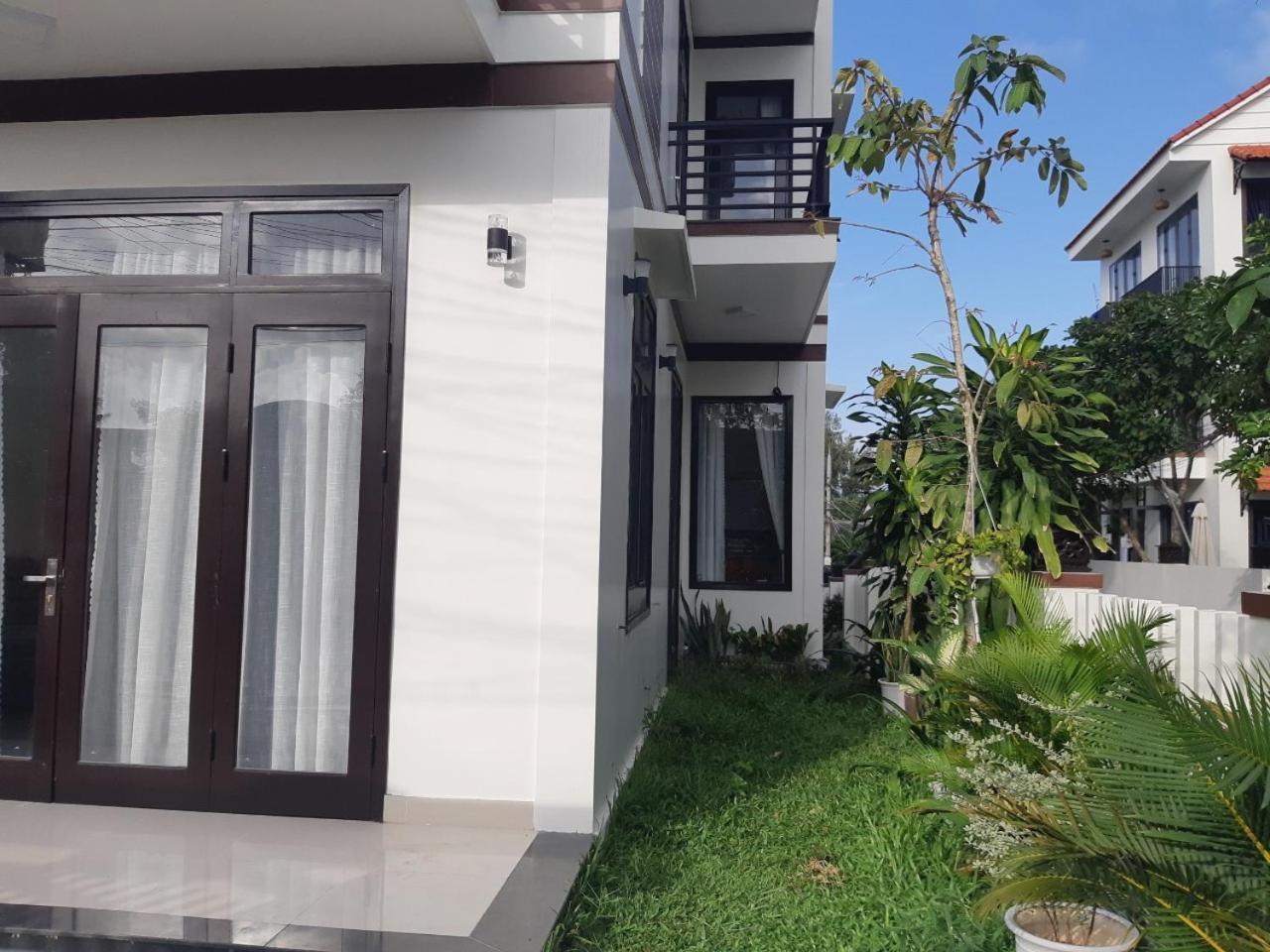 Sum Villa Hoi An An Bàn Buitenkant foto